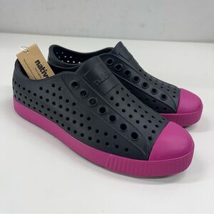 NWT Native Jefferson Jiffy Black/Samba Pink Slip-On Shoes Size 5